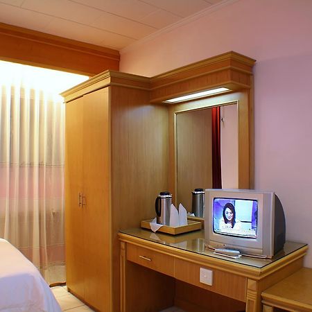 Hotel Hangtuah Padang  Dış mekan fotoğraf