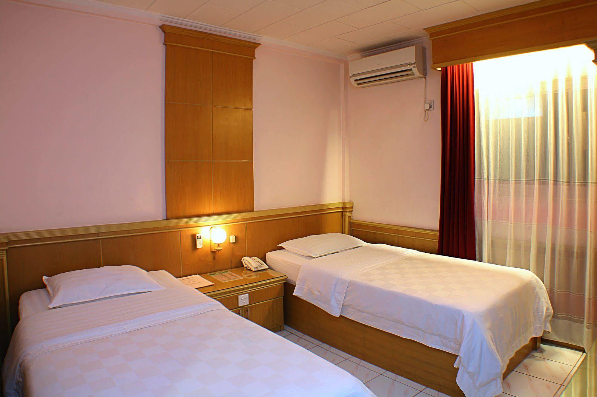 Hotel Hangtuah Padang  Dış mekan fotoğraf