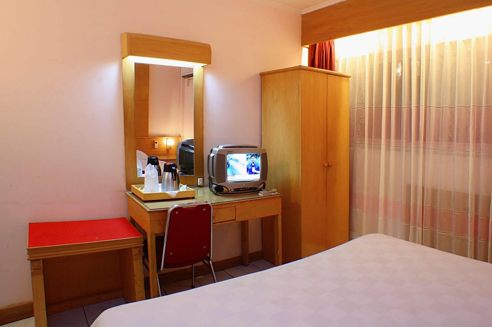 Hotel Hangtuah Padang  Dış mekan fotoğraf
