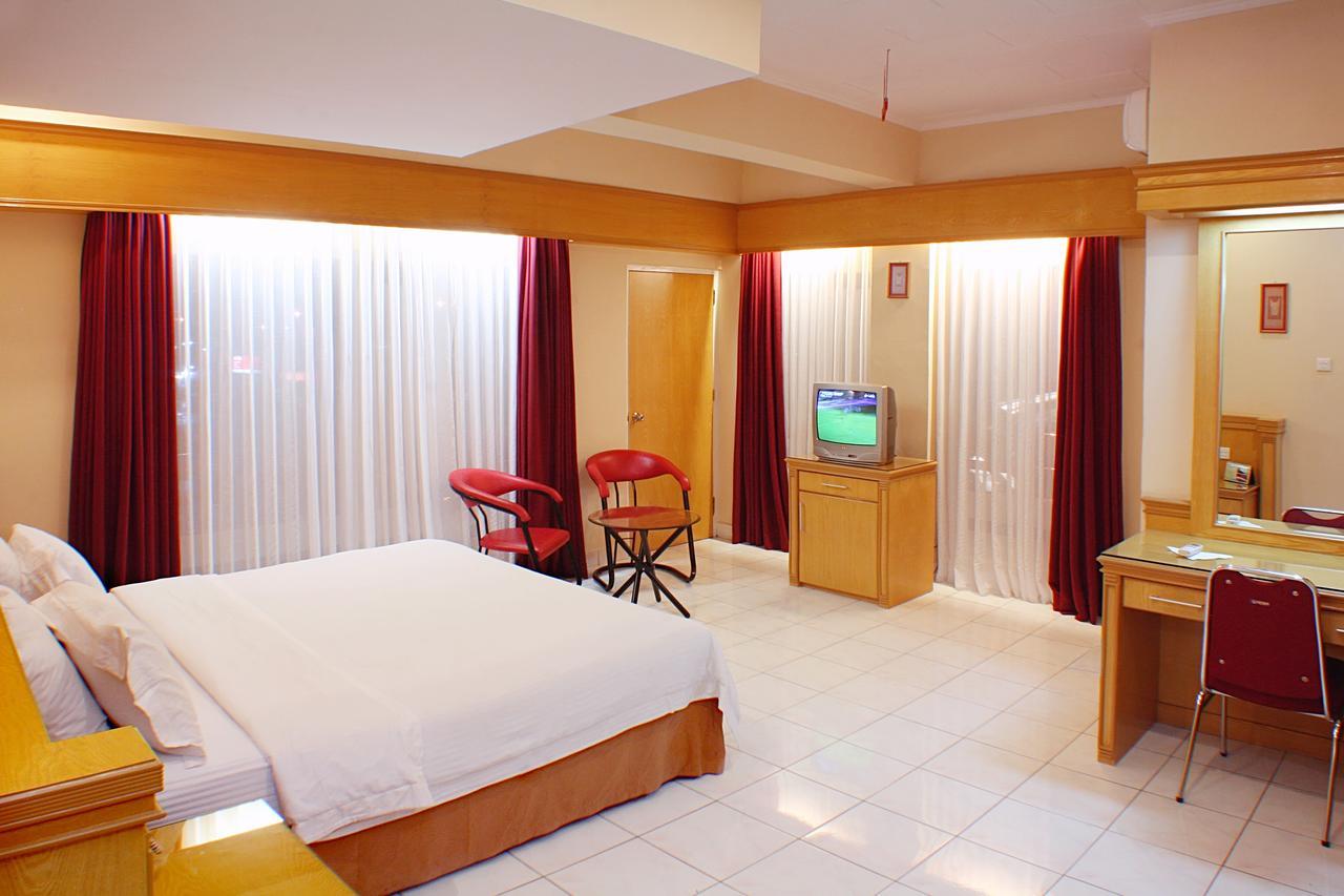Hotel Hangtuah Padang  Dış mekan fotoğraf